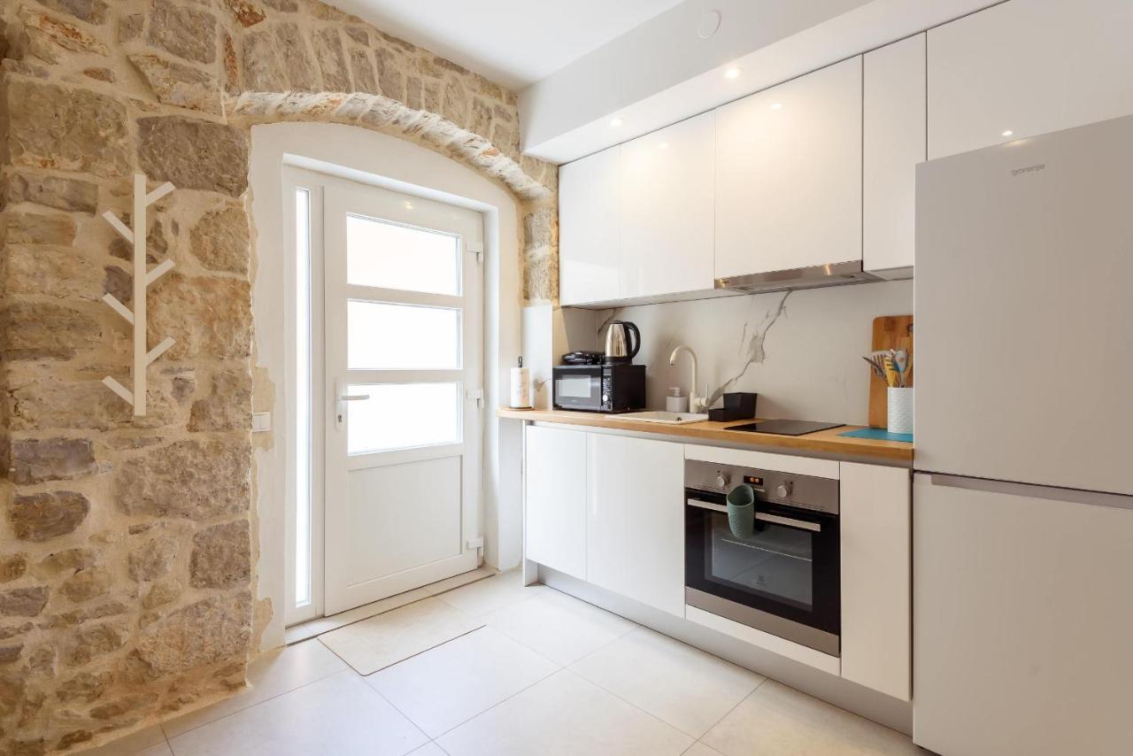 Apartmani Boras Metković エクステリア 写真